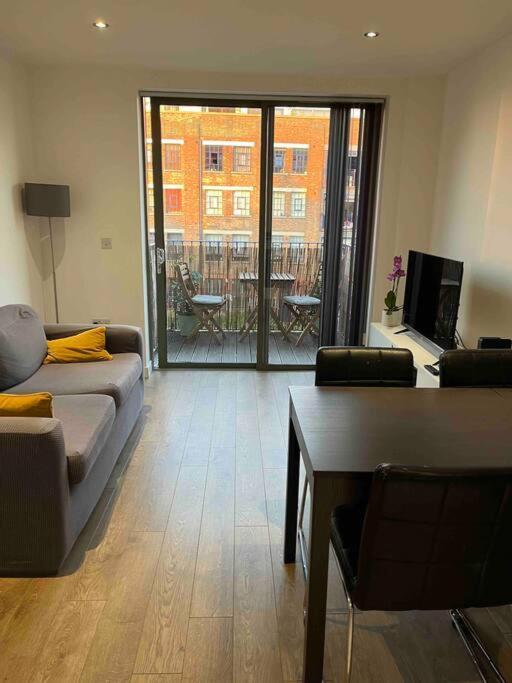 Amazing + Central London Modern 1 Bed Apartment Buitenkant foto